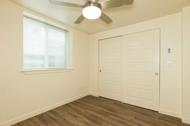 Building Photo - 2237 NW 59th-2