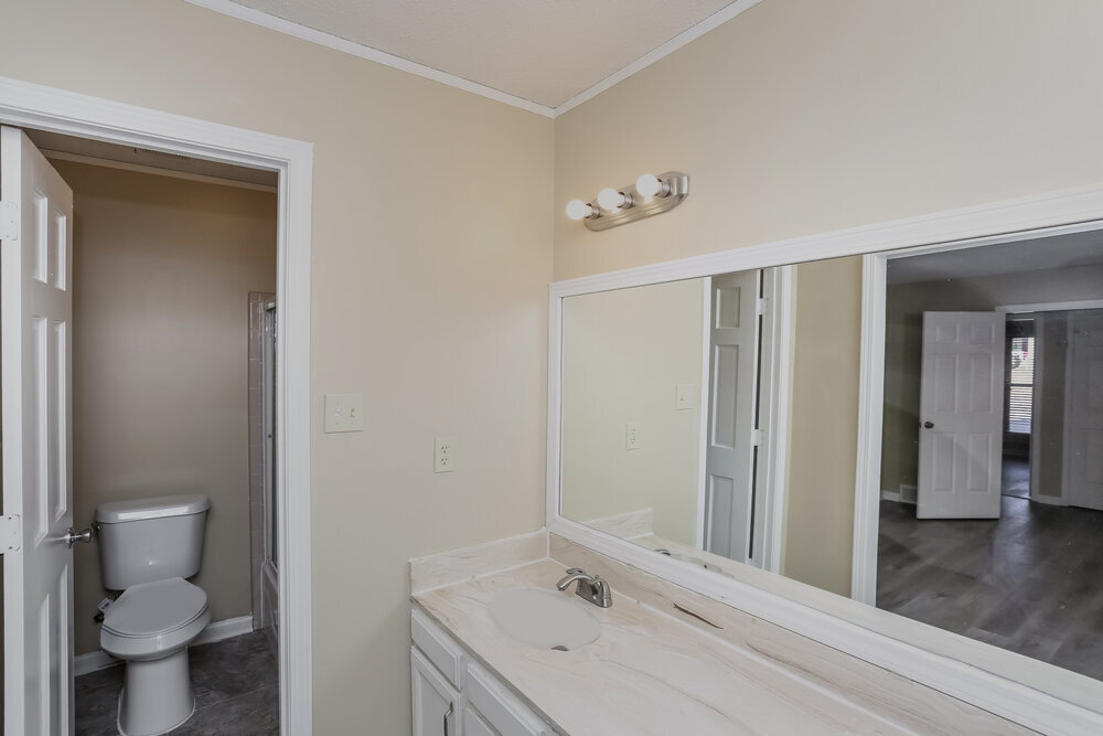 Building Photo - 8123 Cairn Dr