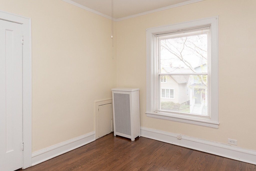 Building Photo - 4512 S Laporte Ave