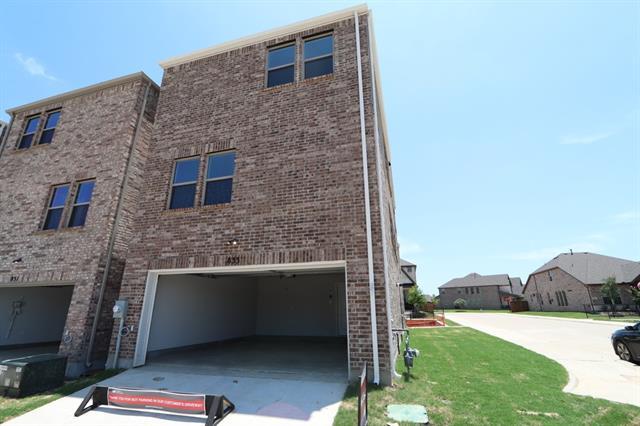 Building Photo - 833 Tennessee Dr