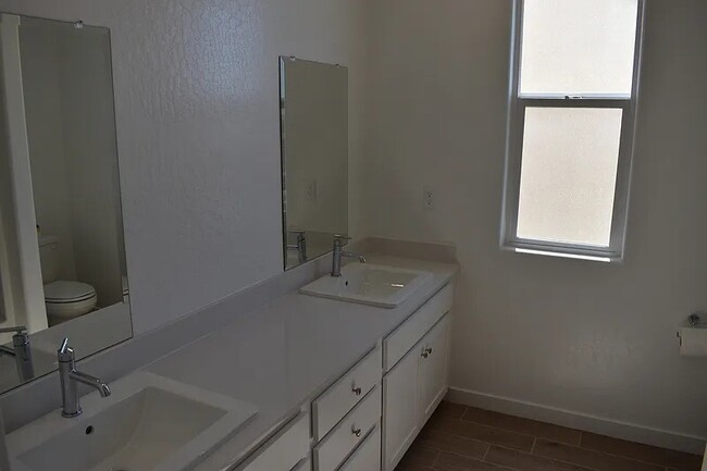 Building Photo - 1184 Atlantica Dr S