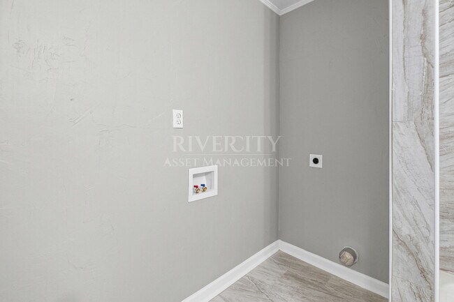 Building Photo - 4502 Dunn Ave