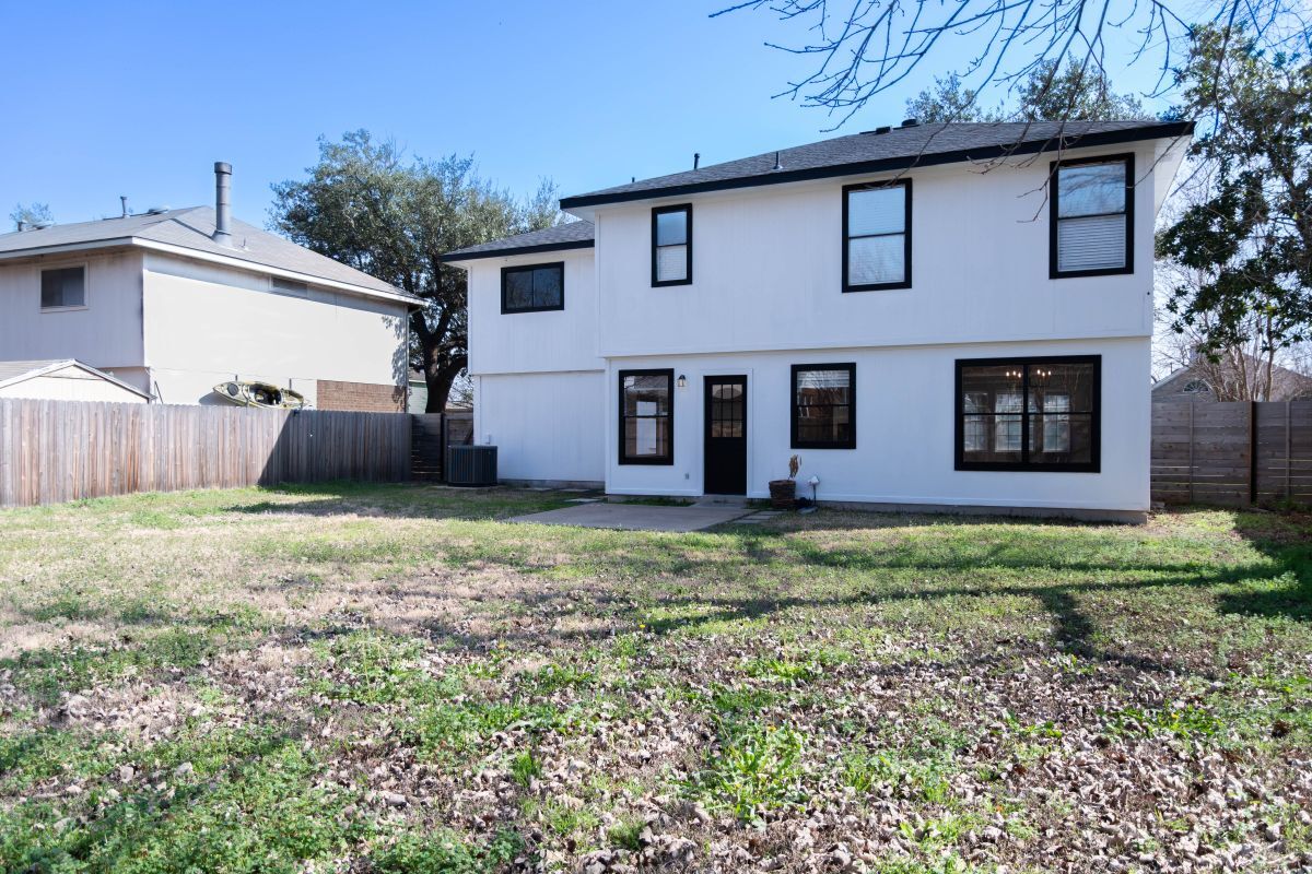 Building Photo - 2309 Loquat Ln
