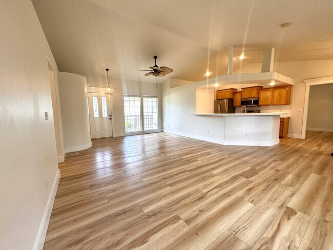 Building Photo - 1349 Tennessee Dr