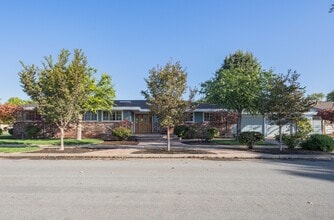 Building Photo - 509 Manor Dr