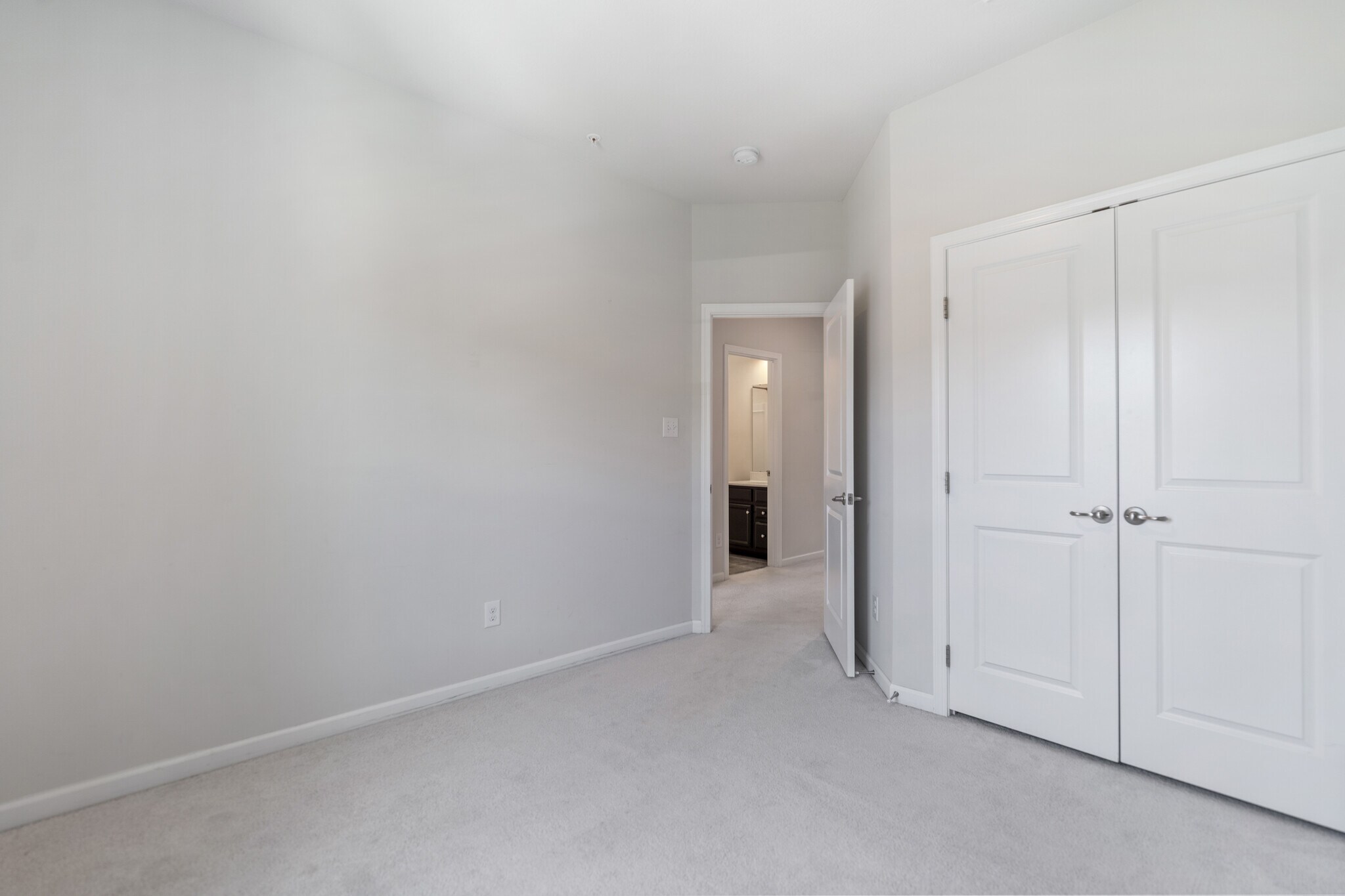 Building Photo - 521 Tuscarora Rd