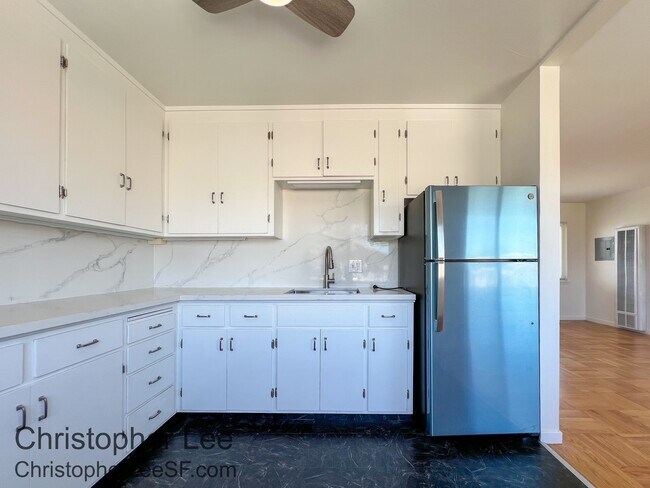 Building Photo - 331 Campbell Ave