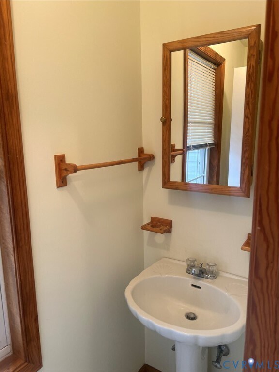 Building Photo - 11449 Cedar Run Rd