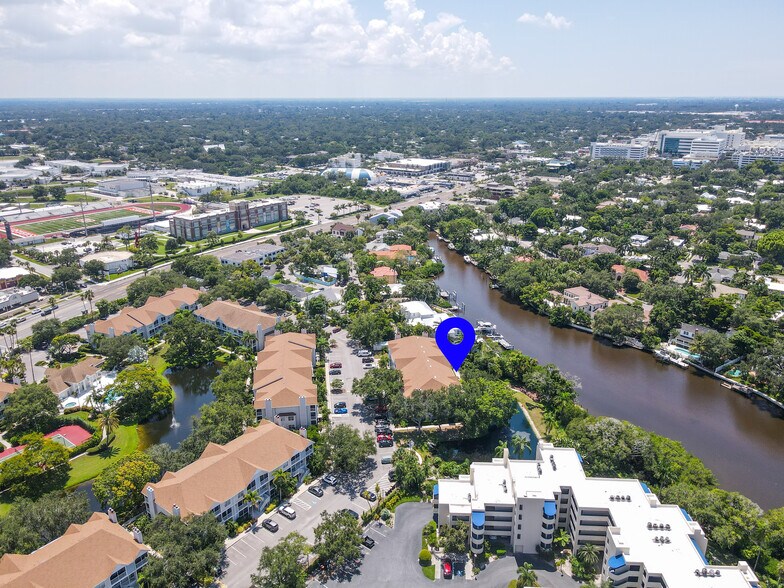 Building Photo - 850 S Tamiami Trl