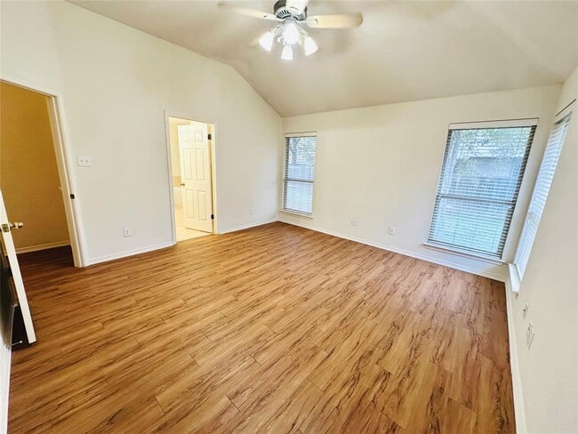 Building Photo - 1101 Hunter's Creek Dr