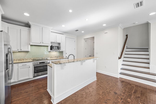 Building Photo - 143 Christian Dr