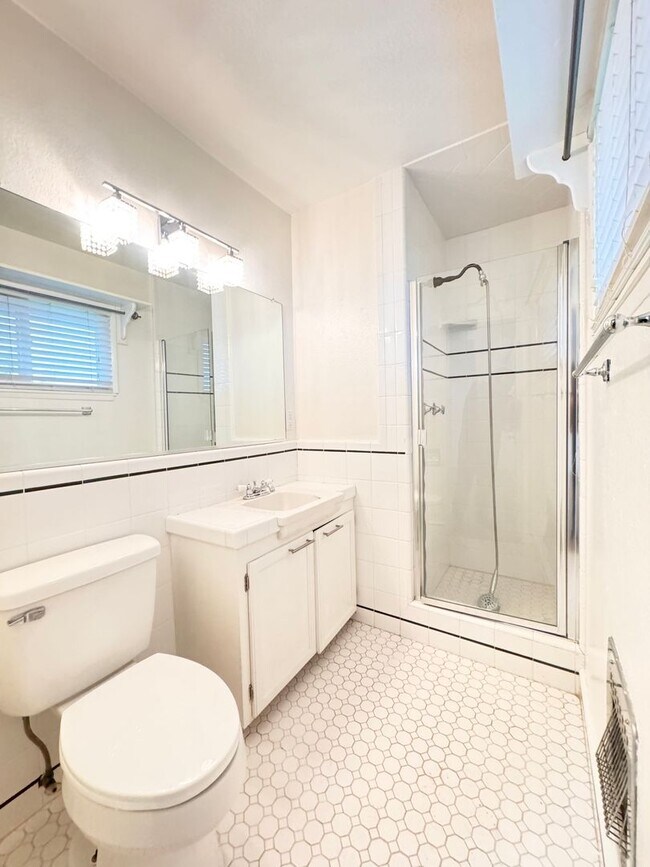 Building Photo - Available Now - Beautiful Ranch-Style Home with Pool