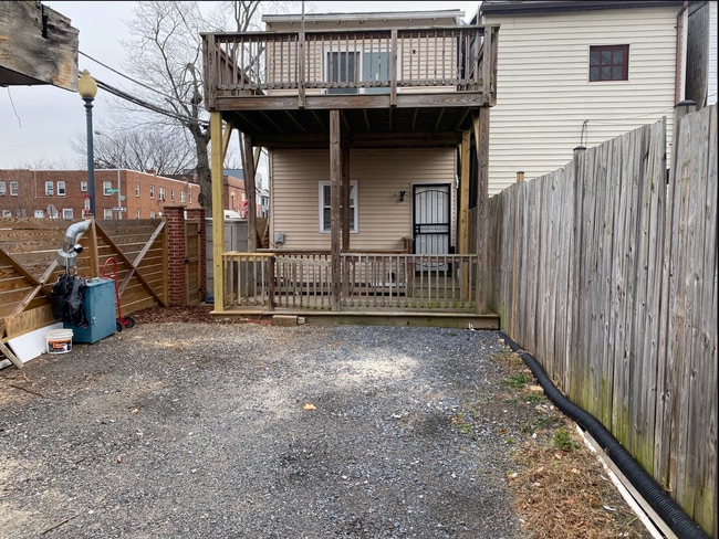 Building Photo - 1 Month Off! Available Now!  // 3bedroom 2.5 bathroom Condo// Trinidad//Private Parking Included