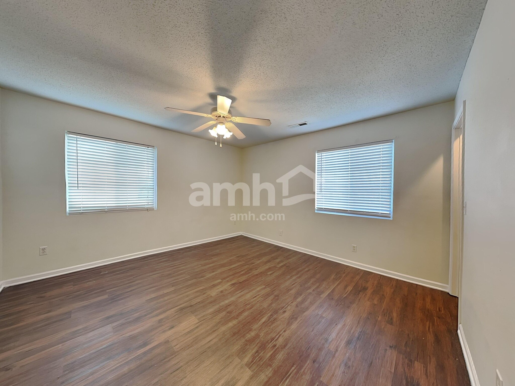 Building Photo - 1066 Bridgend Dr