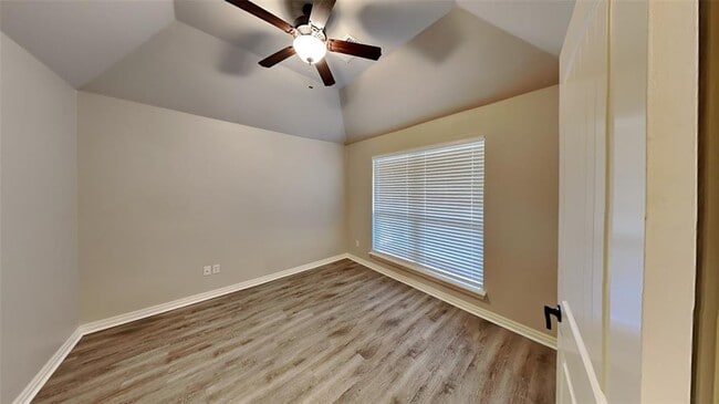 Building Photo - 5720 St James Pl