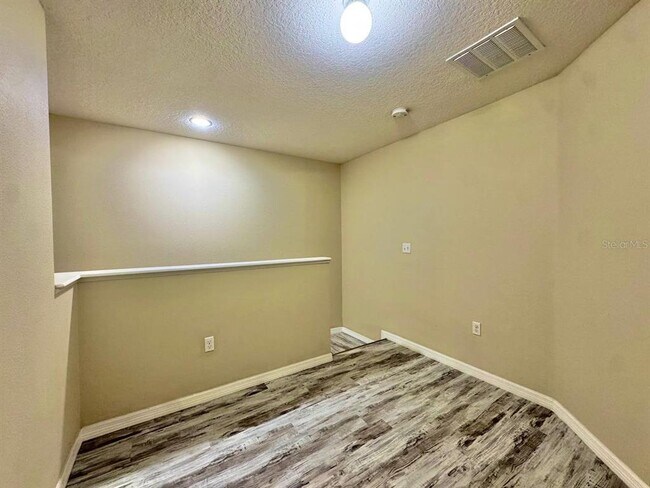 Building Photo - 13943 River Willow Pl