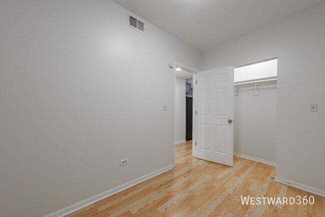 Building Photo - 2433 N Talman Ave