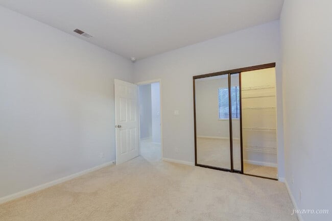 Building Photo - 465 35th Ave