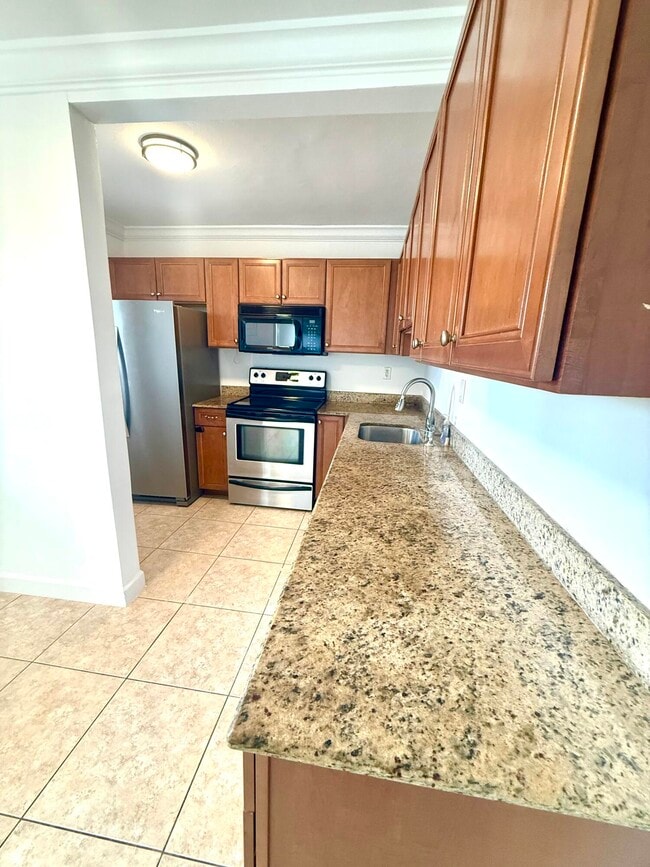 Building Photo - 199 E McNab Rd