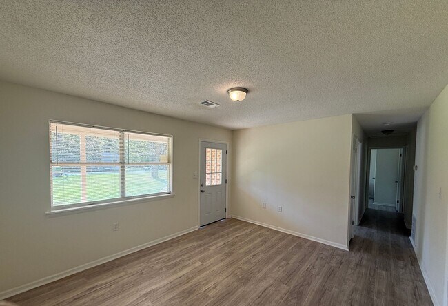 Building Photo - Richland Apartments Building B