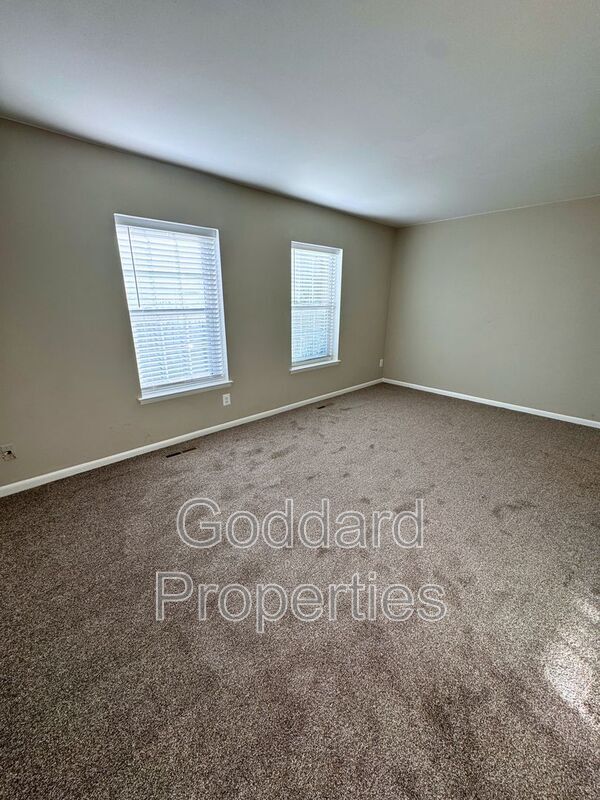 Building Photo - 8843 Hayshed Ln