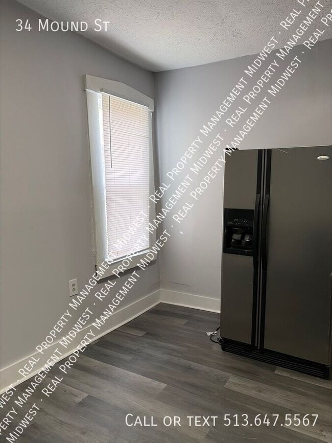 Building Photo - 34 Mound St