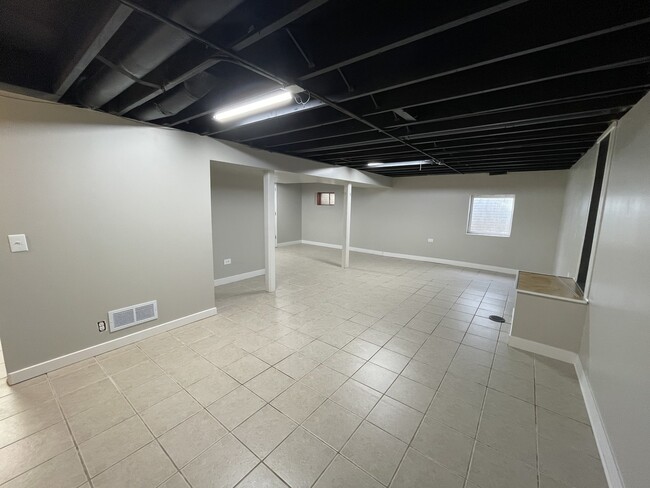 Building Photo - 1414 Ardmore Dr