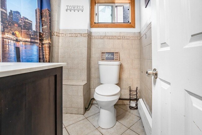 Building Photo - 5 Gordon Pl