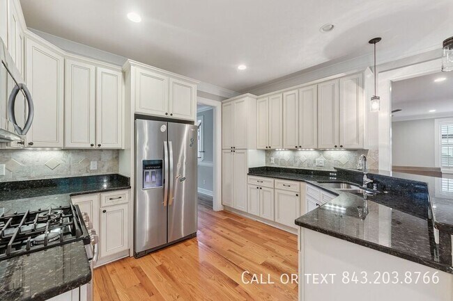 Building Photo - 2038 Shields Ln