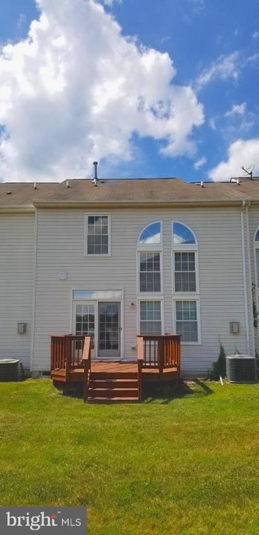 Building Photo - 323 Golden Eagle Way