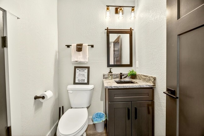 Building Photo - 4713 Red Tail Dr