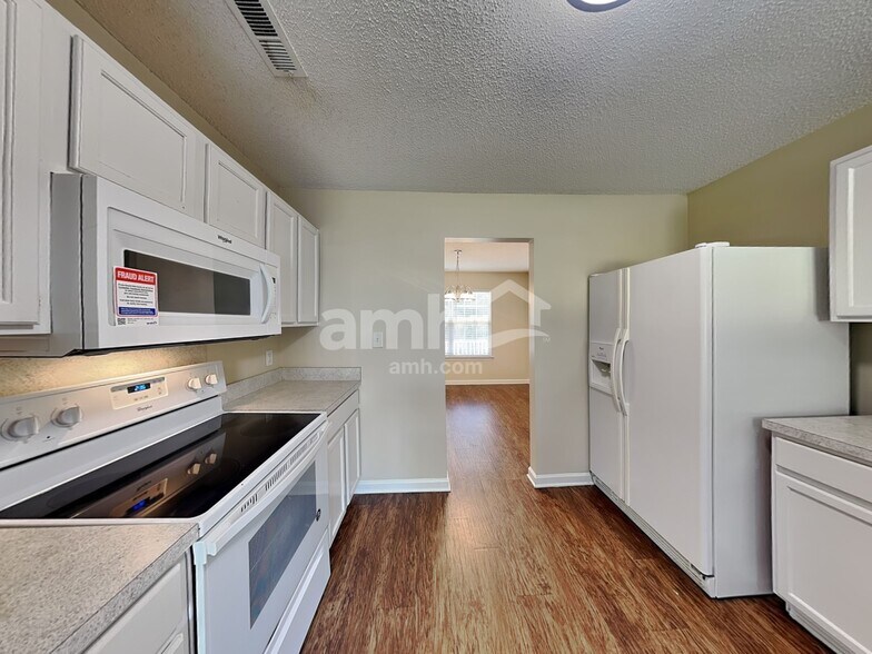 Building Photo - 155 Camforth Dr