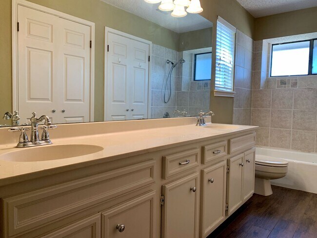 Building Photo - Modern Comfort Meets Classic Charm in This...