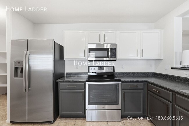 Building Photo - 44760 W Paitilla Ln