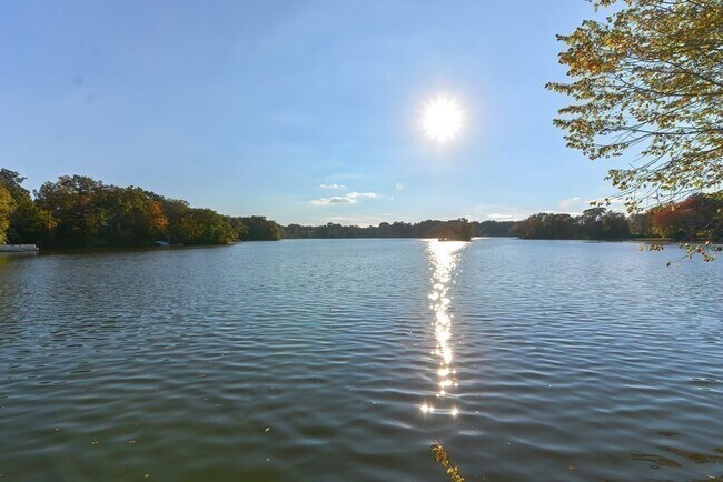 Building Photo - 426 Mt Hope St