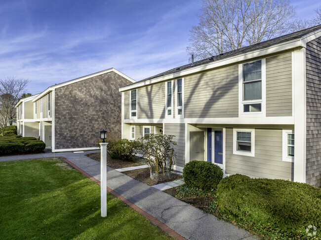 Primary Photo - Linden Square Townhomes