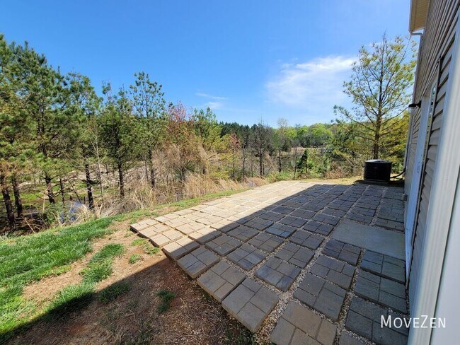 Building Photo - 2736 Yurman Rd