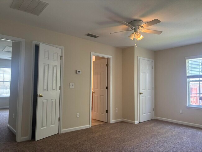 Building Photo - 4434 Gearhart Rd