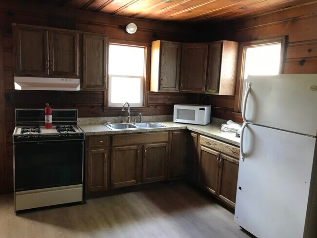 Building Photo - 339 3rd St