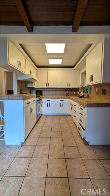 Building Photo - 546 Griswold Ave