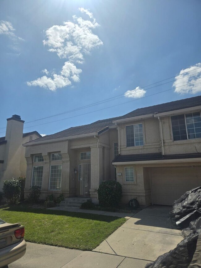 Building Photo - Ready to Move? Pet Friendly