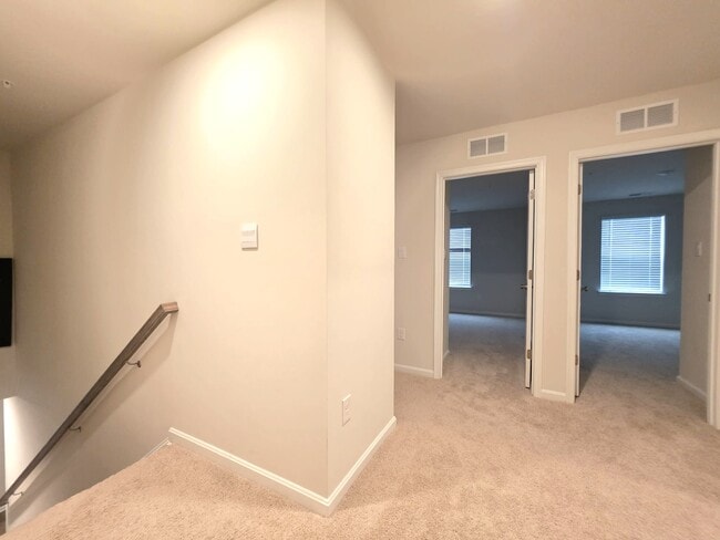 Building Photo - 1120 Wintermead Lp