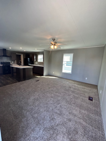 Building Photo - 3200 S Highland Park Dr