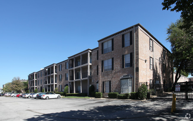 Building Photo - Greenway Gardens