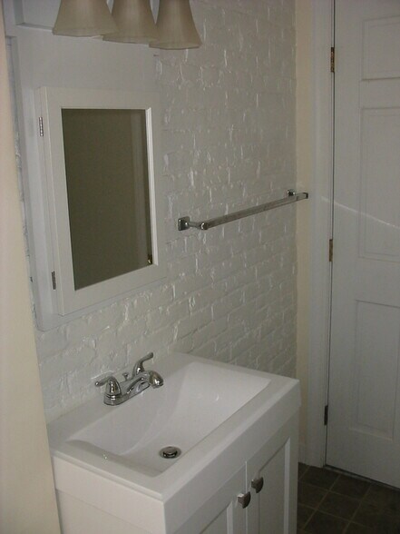 Vanity & cabinet - 121 Gay St