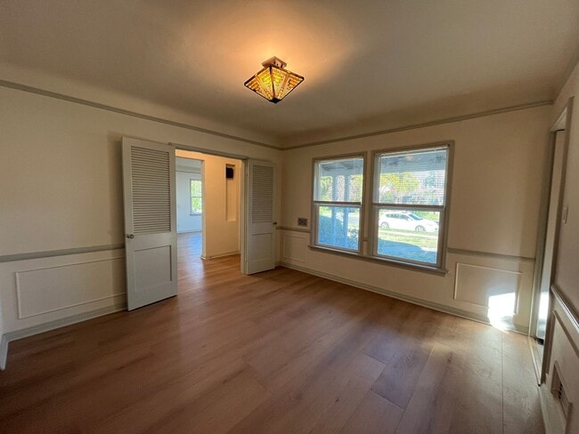 Building Photo - North Hollywood 2+2 extra storage, upgrades + backyard!