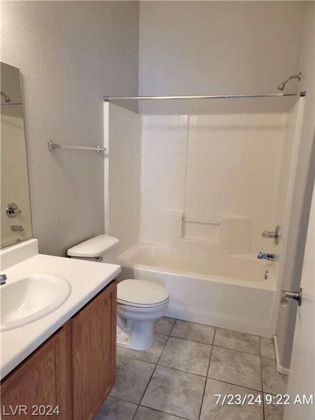 Building Photo - BOULDER RANCH-TWO PRIMARY SIZED BEDROOMS!!!