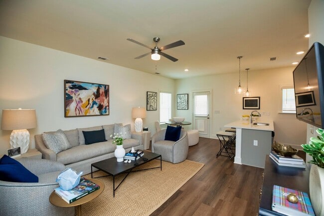 Building Photo - Elevated Rental Home with Community Amenities