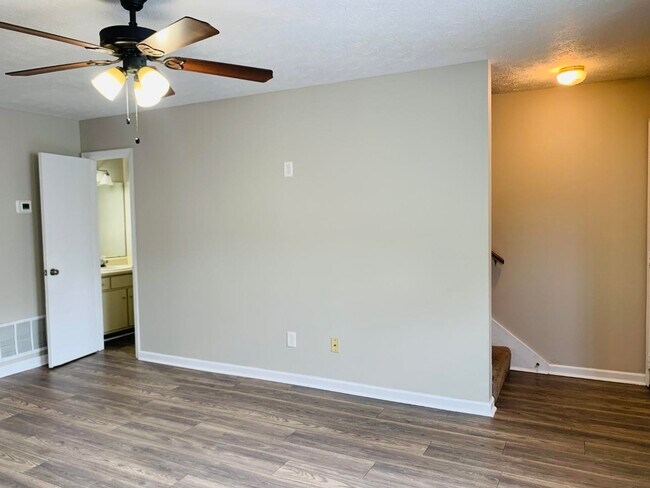 Building Photo - 314 Harwell Ave