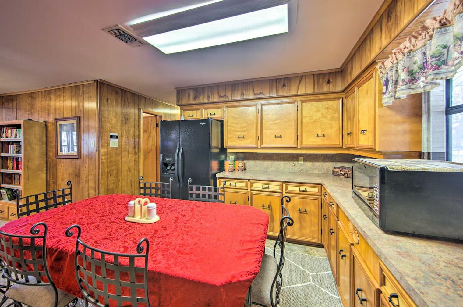 Building Photo - 928 Welch Ln